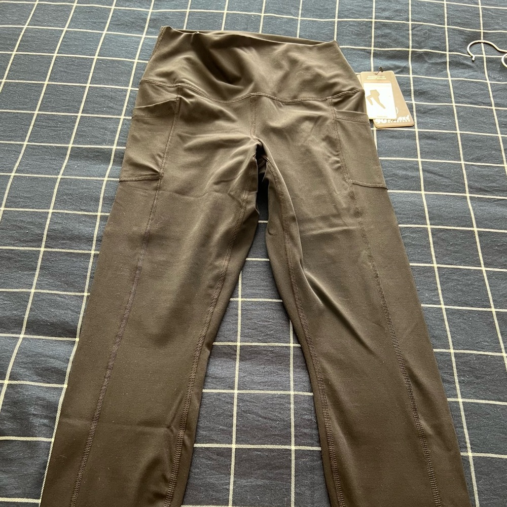 Brand new Black leggings by 90 degree by reflex size M